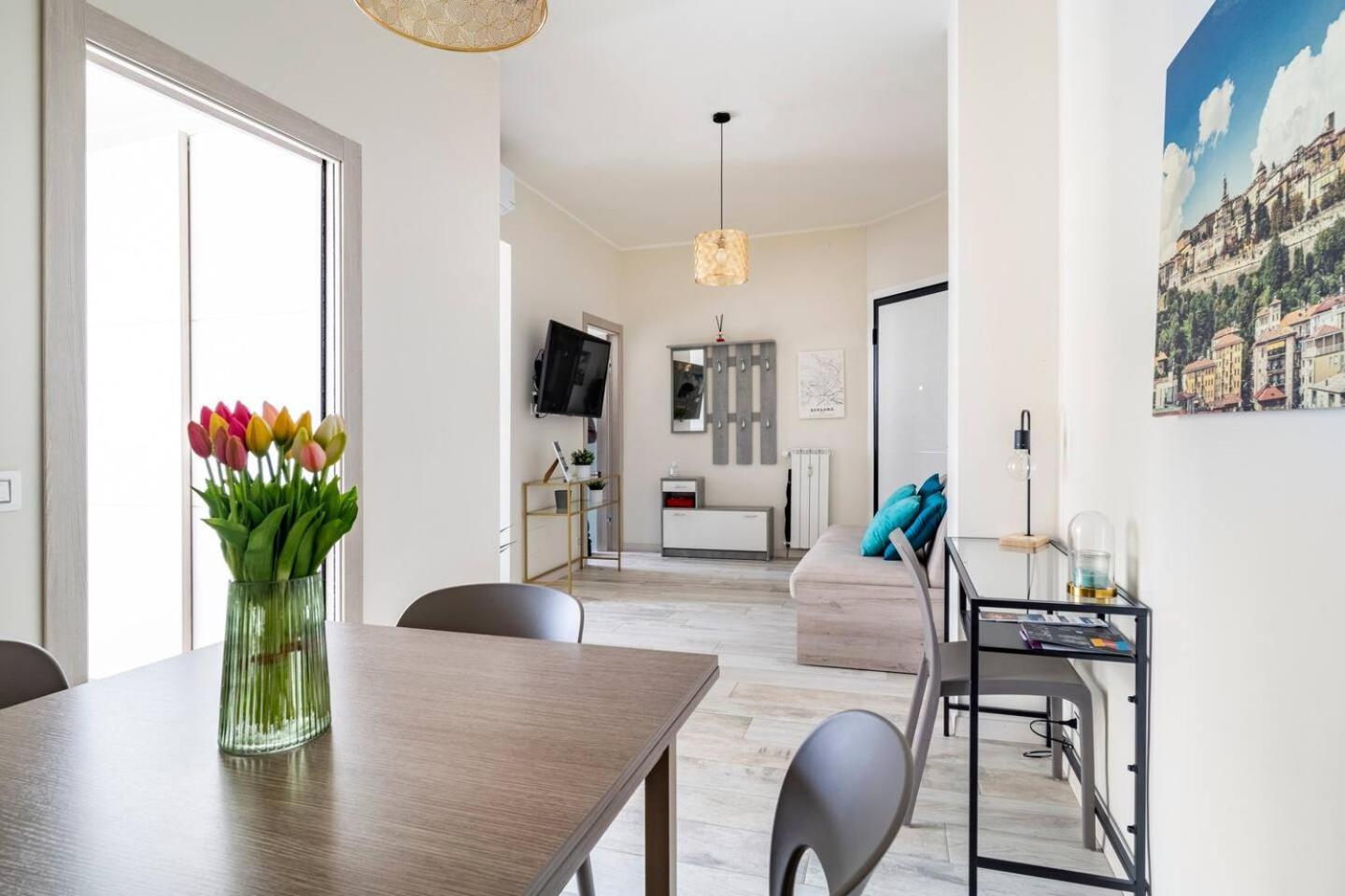 Snt Apartment - City Center Бергамо Экстерьер фото